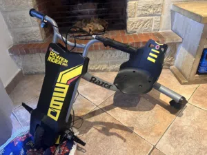 Brand Razor Like new  PowerRider 360 Electric 3 Wheeled