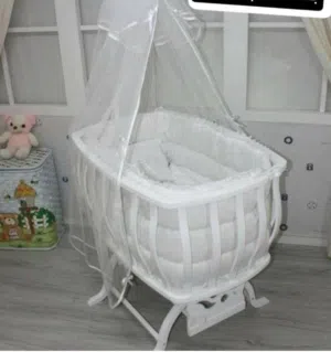 سرير اطفال للبيع 50 دينار