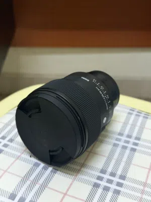 عدسة من شركة سيجما لسوني 85 mm