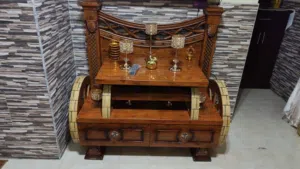 طاولة وسط وطاولة تلفزيون للبيع