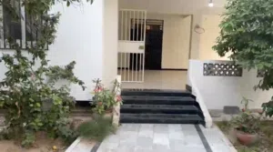 فيلا دورين +بدروم للإيجار المدينة السياحية بجوار سوق القبب