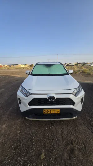 تيوتا راف فور