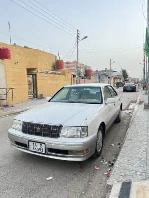 تويوتا كراون للبيع