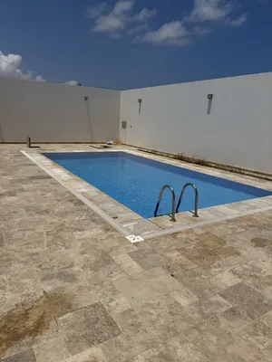 3 Bedrooms . 2 Bathrooms . 180 m24