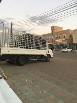 شاحنة نقل عام 3.5طن الى جميع مناطق السلطنة