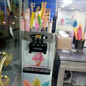 مكنه بوظه ايس كريم