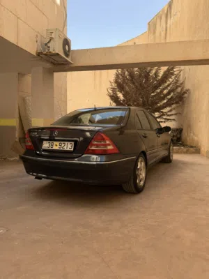 مرسيدس c200