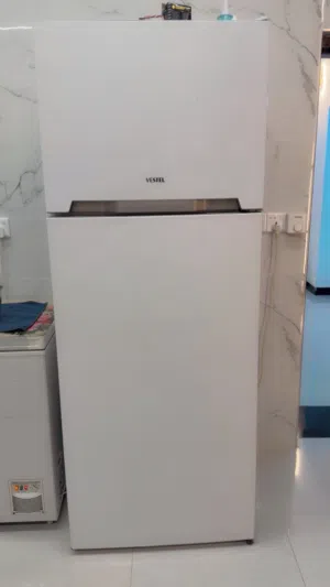 ثلاجه للبيع