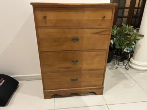 Chest of drawers