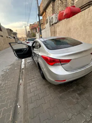 هونداي أفانتي. موديل 2012