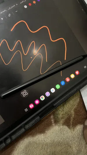 قلم عرطة بـ 2000 ريال يمني لتاب ايفون او سامسنوج او اي نوع