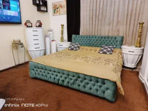 غرفه نوم ماستر كوالتي فخمه لاصحاب الذوق الرفيع تفصيل خشب زان ولاتيه 18 دب غمق 70  خمس قواطع الغرفه