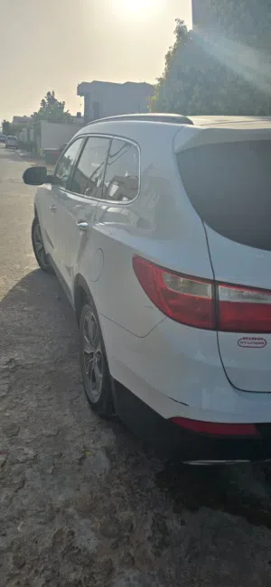 Used Hyundai Santa Fe in Tripoli