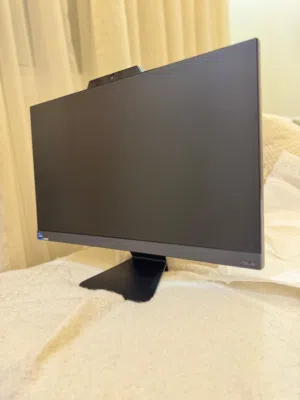 للبيع كمبيوتر شبه جديد Asus اخر موديل ب 220 دينار