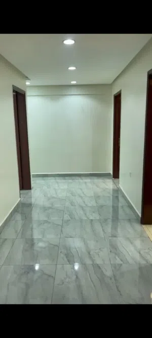 للايجار بيت 3 طوابق بالواحه قطعه 1