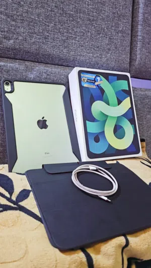 Apple iPad 4 64 GB in Basra