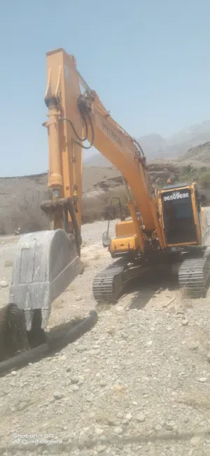 hyundai excavator 220-9 model 2015
