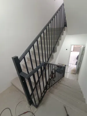 cast elmuniyam railing