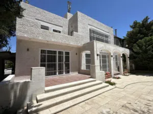 فيلا شبه مفروشه للأيجار في ام اذينه ( Property 48574 )-164675