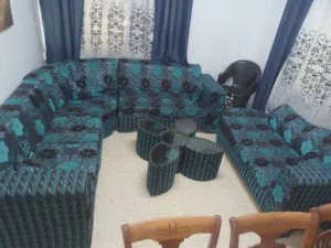 طاولة سفرة خشب زان مع سبع مقاعد
