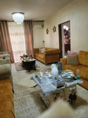 شقه طابق ثالث