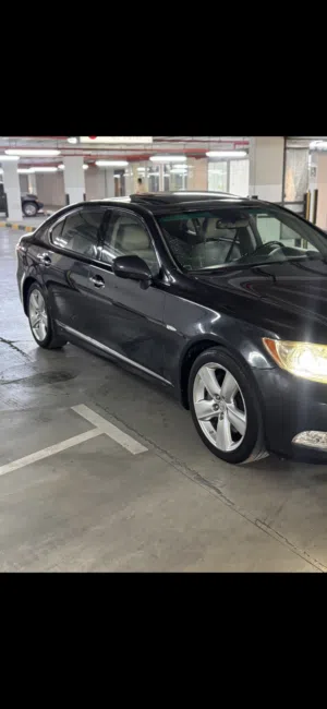 Used Lexus LS in Kuwait City