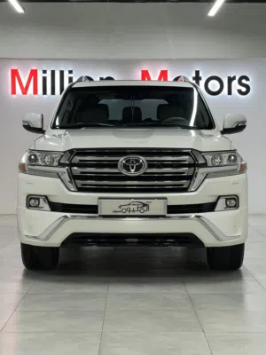 تويوتا لاند كروزر وكالة عمان 2017 Toyota Land Cruiser GXR
