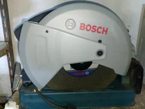 طاولة حديد ،فيبر بوش ،ملزمه، ماتور ماء،