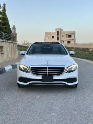 E300   ᄉ Mercedes-Benz