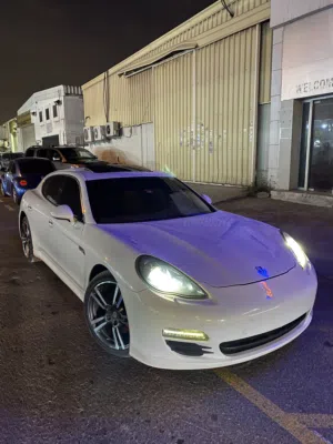 Porsche panamera 4S