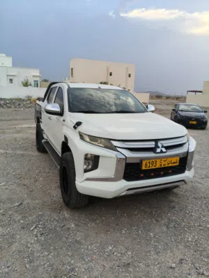 للبيع متسوبيشي l200 Mitsubishi l200 for sale