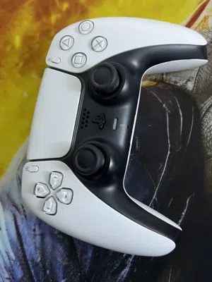 بلي 5 للبيع