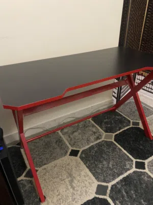 Gaming Desk – Like New  Cable Management & Headset Holder  Black/Red