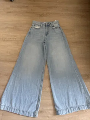 stradivarius jeans