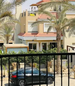 فيلا دورين امام مدينتي وابراج طلعت مصطفي ( The Spine ) في قلب القاهرة الجديدة تقسيط علي 10 سنوات