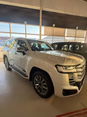 New Toyota Land Cruiser in Baghdad