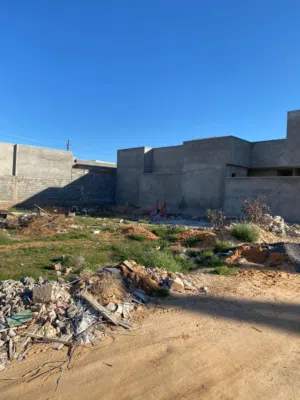 قطعة الأرض في حي سكني ممتاز