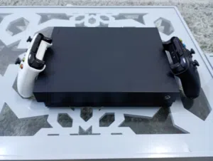 للبيع جهاز xbox one x إقرا الوصف ضروووررريييي