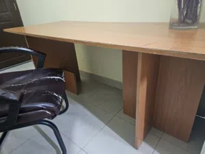 طولة و كرسي مكتبي - Table and office chair