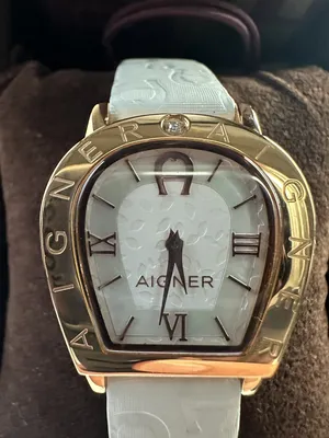 ساعة ايجنر جديدة لم تستخدم بها حبة ألماس وشكل الساعة جميل قيمتها فالوكيل 130