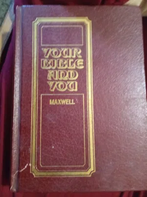 كتاب مقدس للمؤلف ارثر