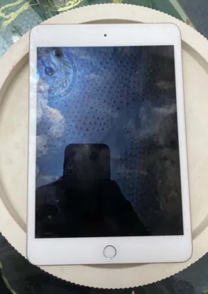 ايباد ميني 5 للبيع