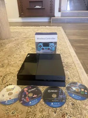 PlayStation 4 1TB + new controller + 4 CD