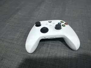 xbox controller slightly used يدة اكس بوكس مستعملة قليلة