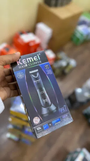 مكينة حلاقة من شركة Kemei