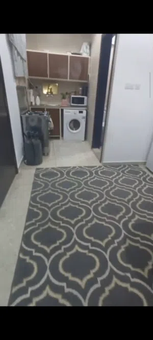 الفروانية قطعه 2 مقابل جزار العمده اوضه وصاله ومطبخ وحمام للايجار الدائم مع الاغراض لغرض السفر