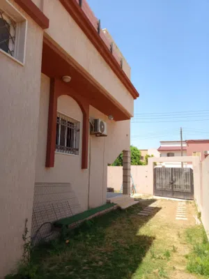 630 m2 More than 6 bedrooms Villa for Sale in Tripoli Al-Serraj