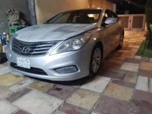 هيونداي ازيرا كراندور 2012