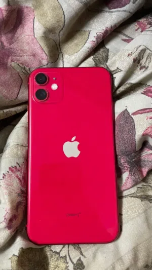 Apple iPhone 11 128 GB in Al Dakhiliya