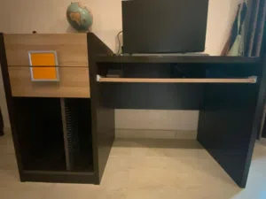 Multiple use gaming/ office table  طاولة مكتب او لعب متعددة الاستخدام